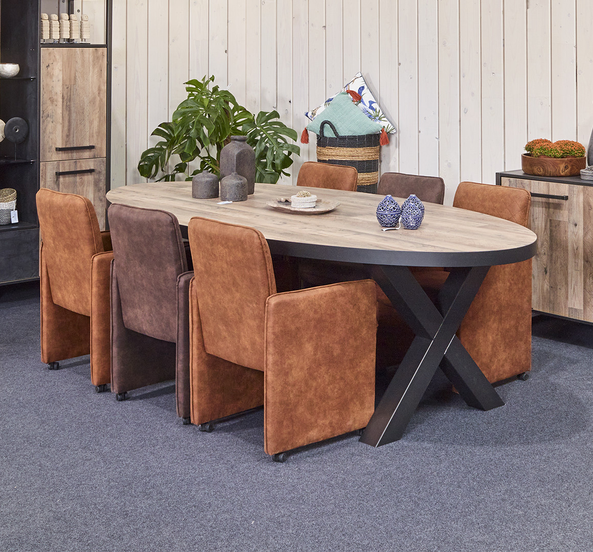 Mobilier industriel - Grande table d'atelier en bois